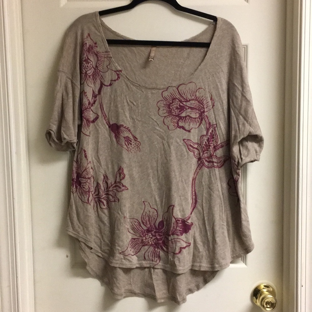 Flowy Free People graphic t-shirt